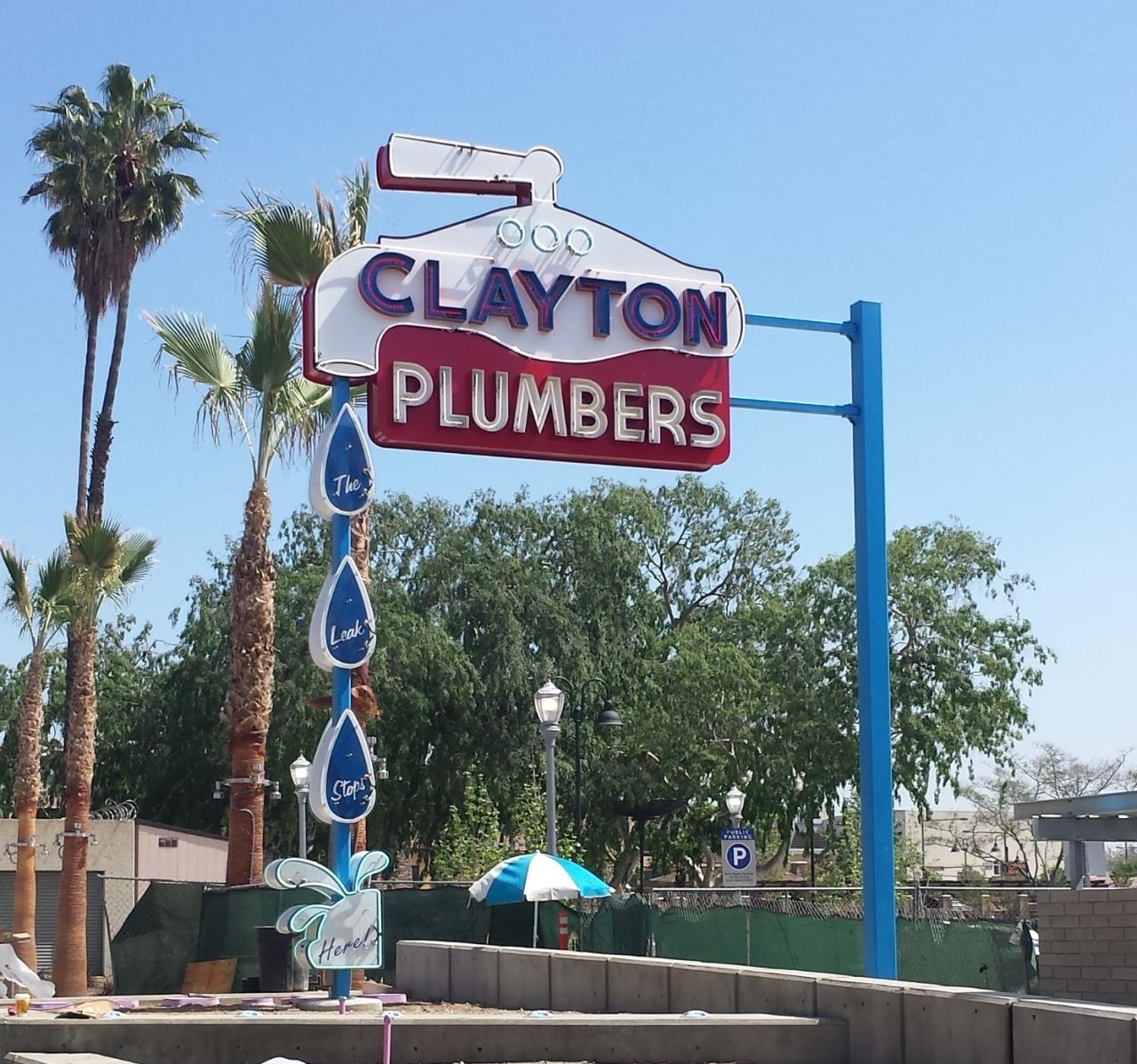 Central Paseo_Plumbers Sign