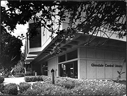 CentralLibraryExteriorCirca1980NEWSM